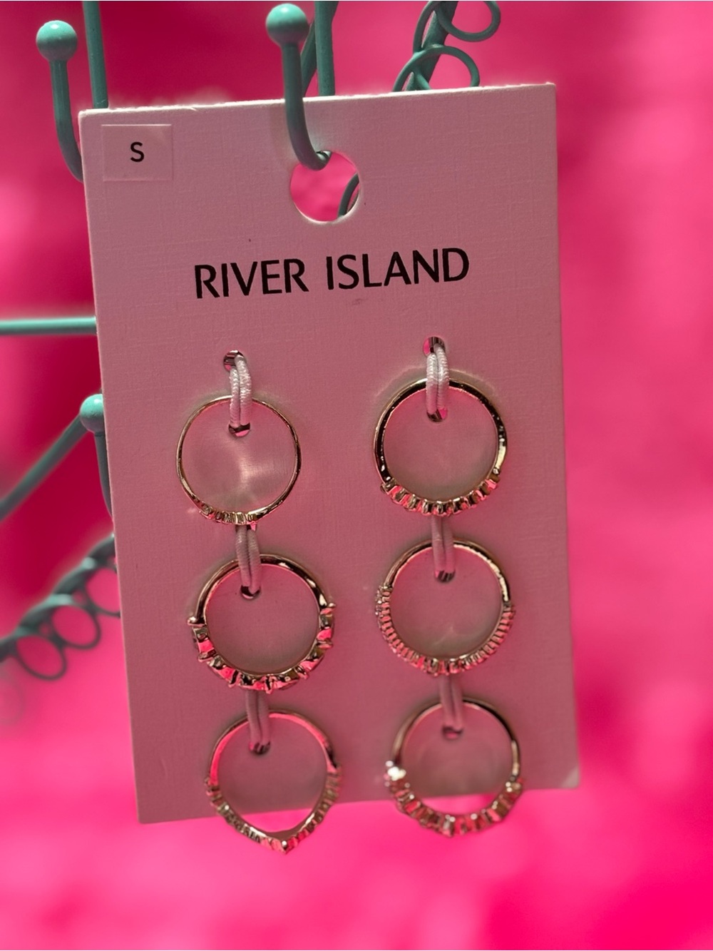 River Island Gold Rings with Crystals 6 Piece